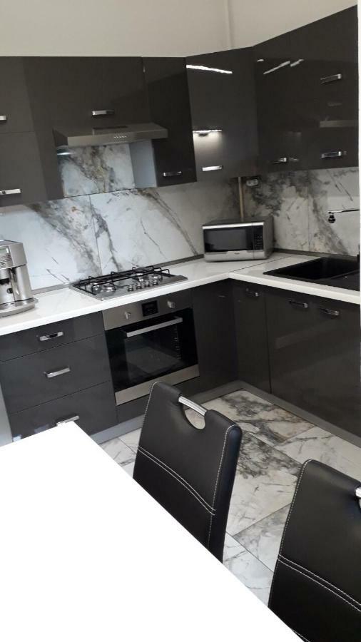 Monar City Center Apartment Free Parking Košice Extérieur photo